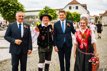 Povorka ob dnevih narodnih noš in oblačilne dedščine (114)